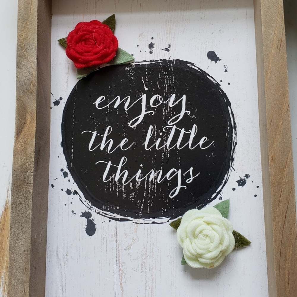 "Enjoy Life" plaque